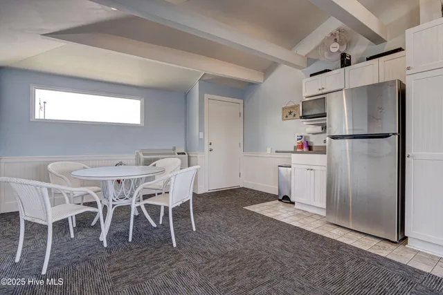 $2,500 | 322 Causeway Drive, Unit STE 207, Wrightsville Beach, NC 28480