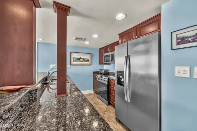 $2,500 | 322 Causeway Drive, Unit STE 207, Wrightsville Beach, NC 28480