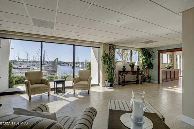 $2,500 | 322 Causeway Drive, Unit STE 207, Wrightsville Beach, NC 28480