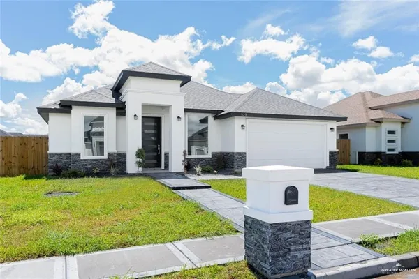 $2,050 | 529 Country Club Drive, Alamo, TX 78516