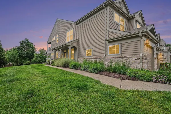 $240,000 | 1505 Atlanta Court, Unit 201, Florence, KY 41042