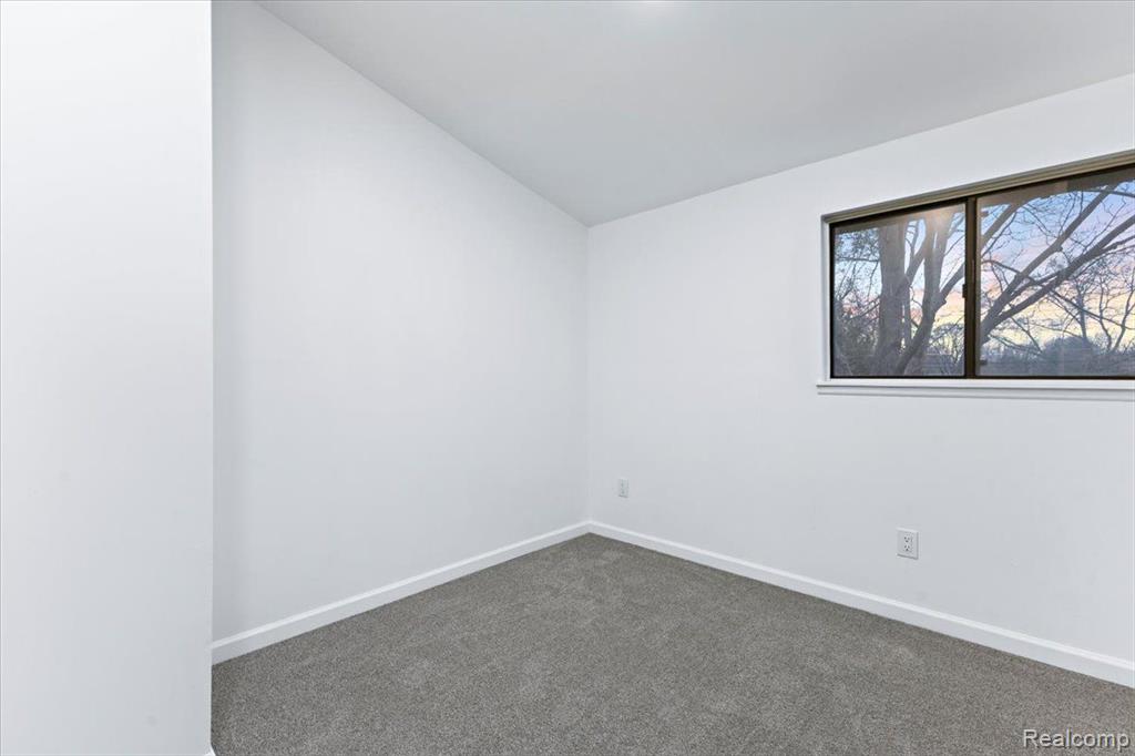 11357 Erdmann Road Sterling Heights, MI 48314 - Photo 30 of 50