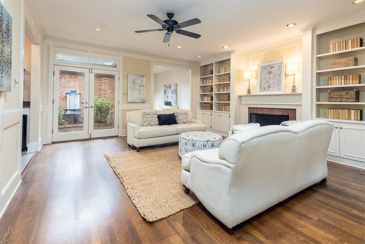 1117 Oak River Road Memphis, TN 38120 - Photo 7 of 22 Gallery Image 7