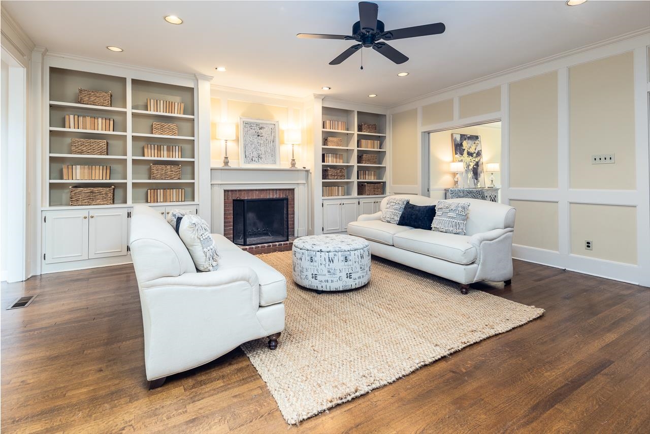 1117 Oak River Road Memphis, TN 38120 - Photo 8 of 22 Gallery Image 8