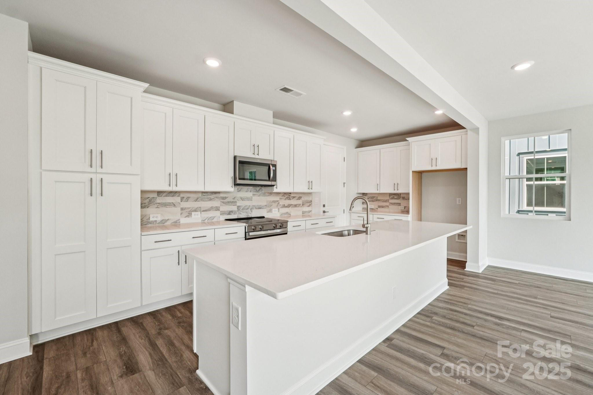 720 Flare Drive Tega Cay, SC 29708 - Photo 3 of 21