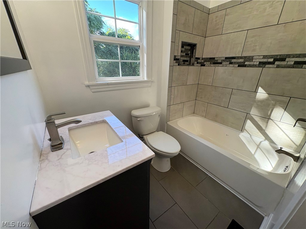 140 Harding Street Weirton, WV 26062 - Photo 8 of 11 Bathroom