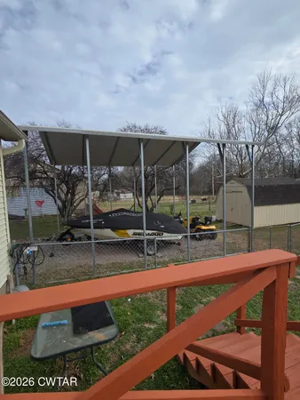 an outdoor view of house with outdoor space