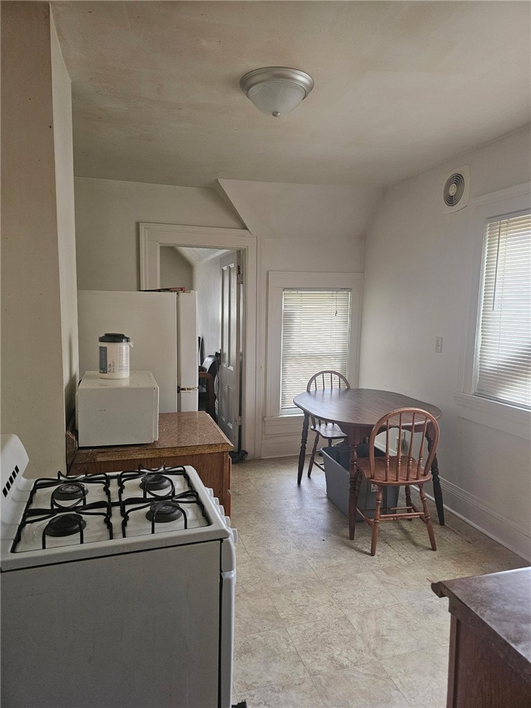 284 Jefferson Avenue Rochester, NY 14608 - Photo 15 of 25