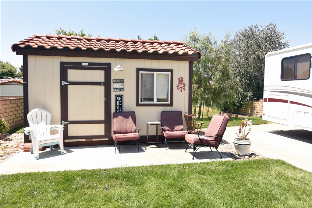 11614 Ridgemark Road Apple Valley, CA 92308 - Photo 2 of 12