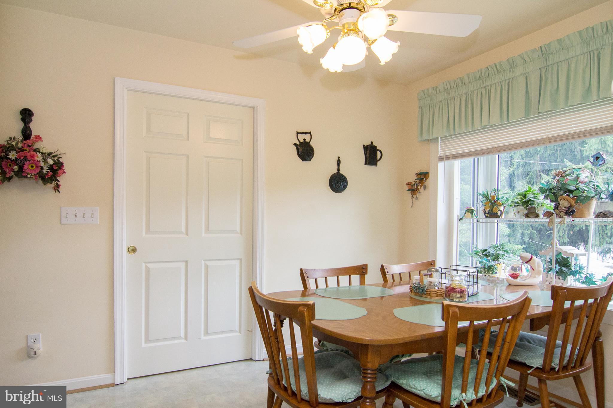 2140 Liberty Road Sykesville, MD 21784 - Photo 11 of 29 Breakfast Nook