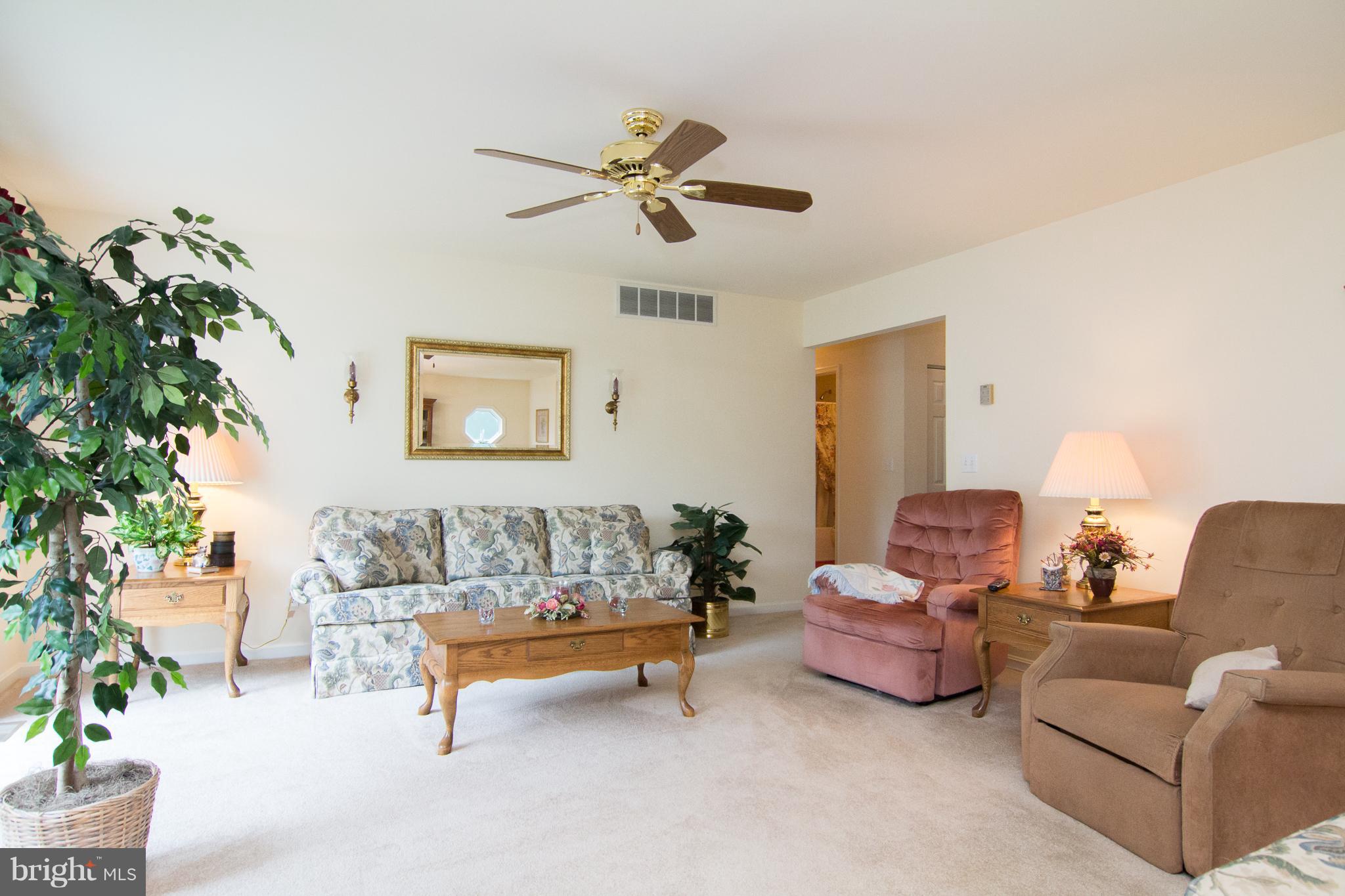 2140 Liberty Road Sykesville, MD 21784 - Photo 4 of 29 Living Room