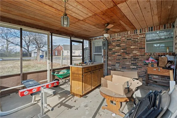 $185,000 | 220 East 2nd Avenue, Caney, KS 67333