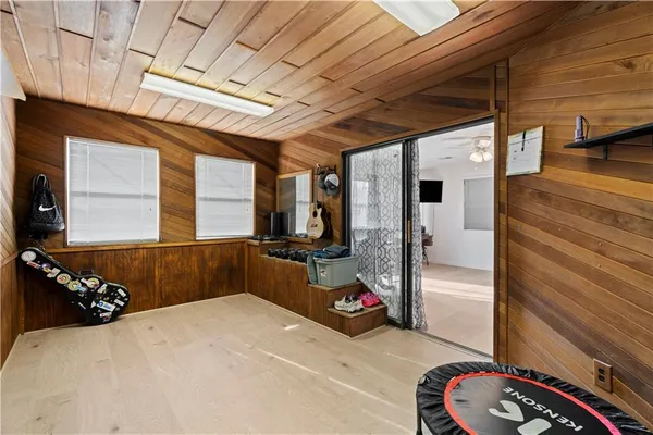 $185,000 | 220 East 2nd Avenue, Caney, KS 67333