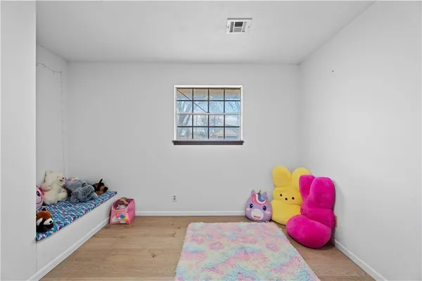 $185,000 | 220 East 2nd Avenue, Caney, KS 67333