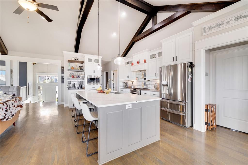 905 Southeast Wood Ridge Court Blue Springs, MO 64014 - Photo 13 of 48