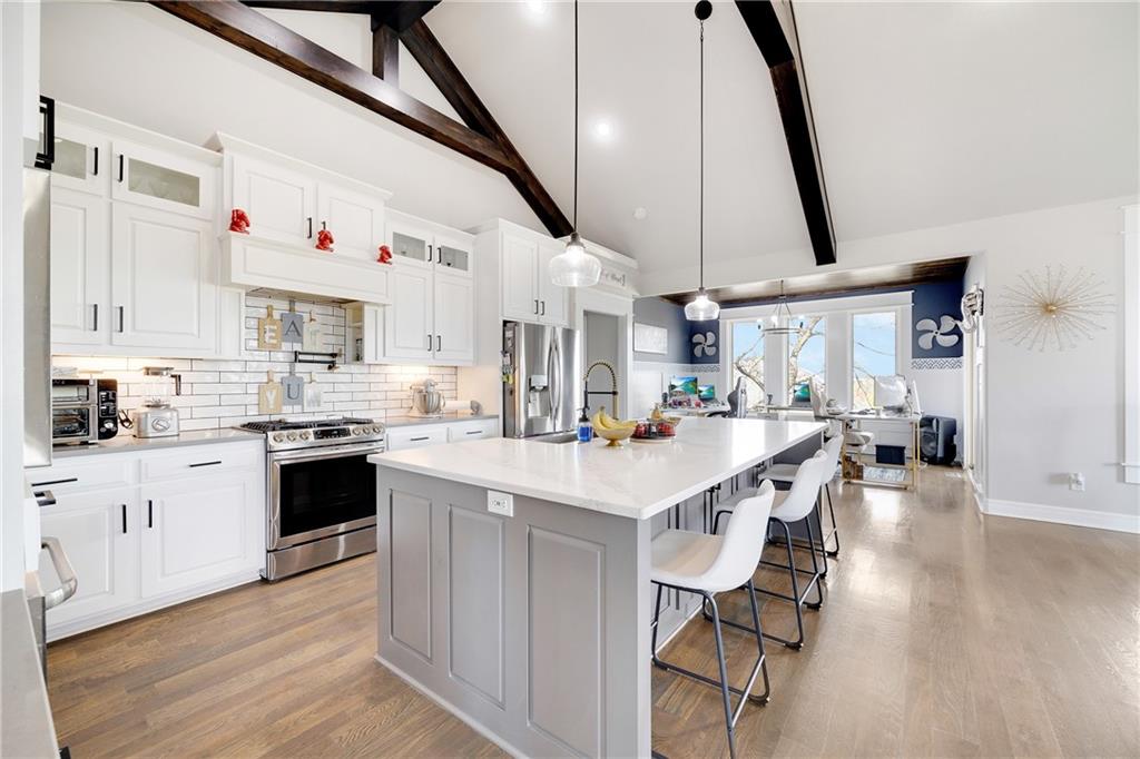 905 Southeast Wood Ridge Court Blue Springs, MO 64014 - Photo 14 of 48