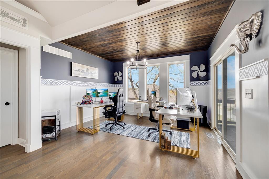 905 Southeast Wood Ridge Court Blue Springs, MO 64014 - Photo 18 of 48