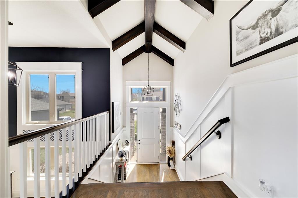 905 Southeast Wood Ridge Court Blue Springs, MO 64014 - Photo 7 of 48