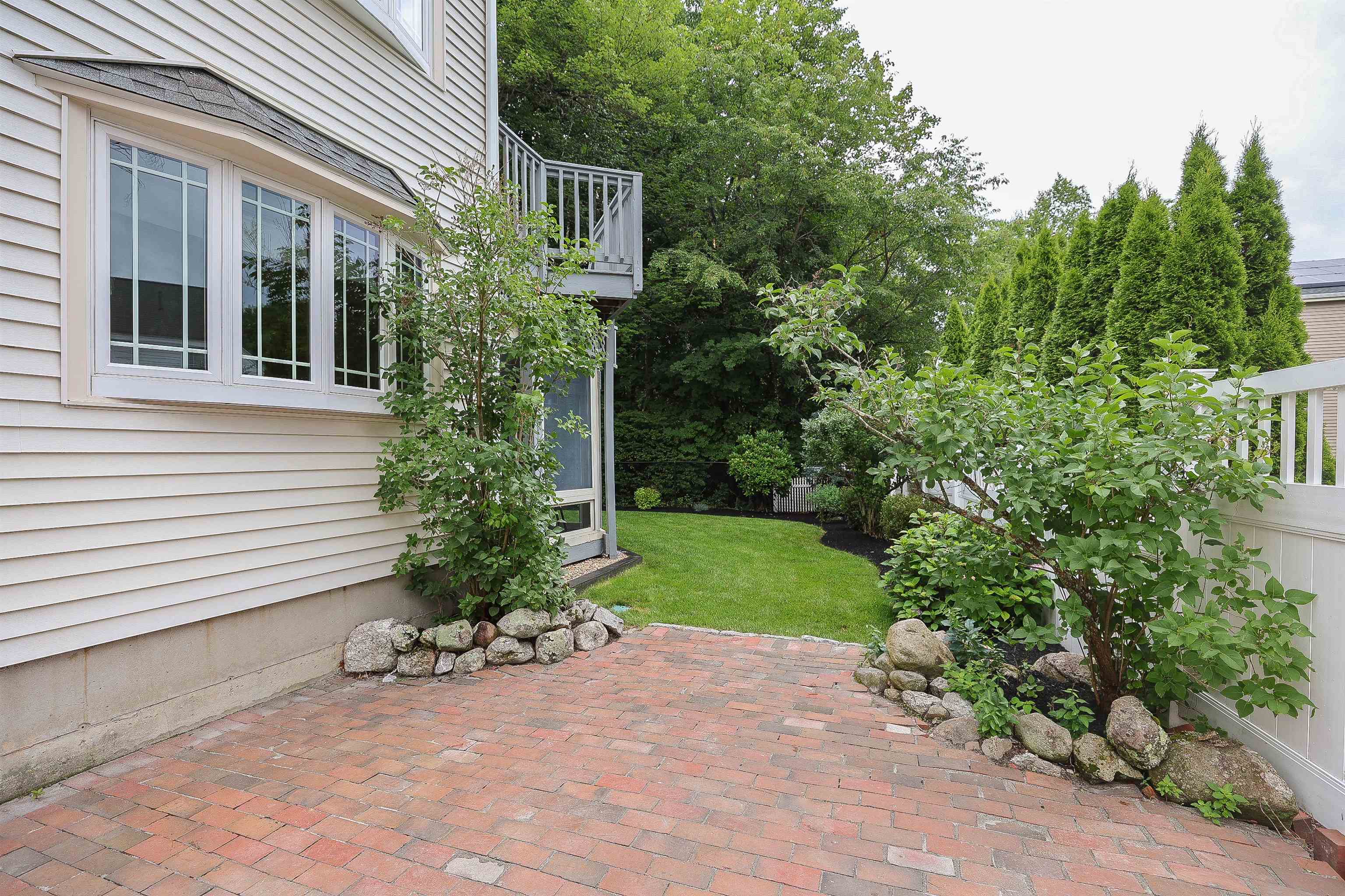 1327 Beech Street Manchester, NH 03104 - Photo 55 of 58