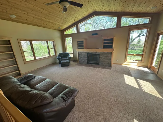 $459,000 | 22451 340th Avenue, Revere, MN 56166