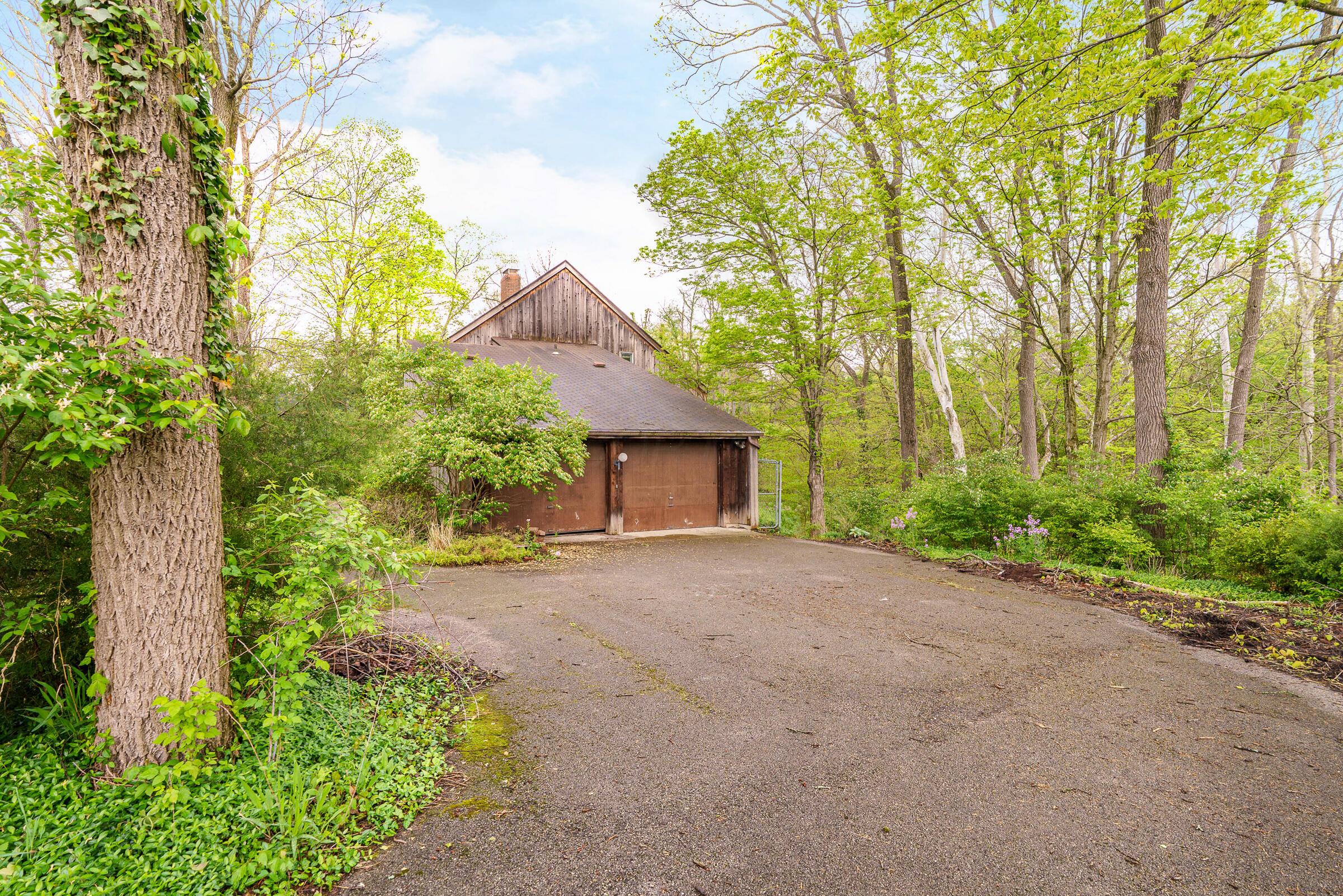 1484 Carriage Road Powell, OH 43065 - Photo 13 of 43 Gallery Image 13