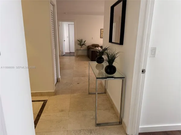 $2,100 | 19555 East Country Club Drive, Unit 8602, Aventura, FL 33180