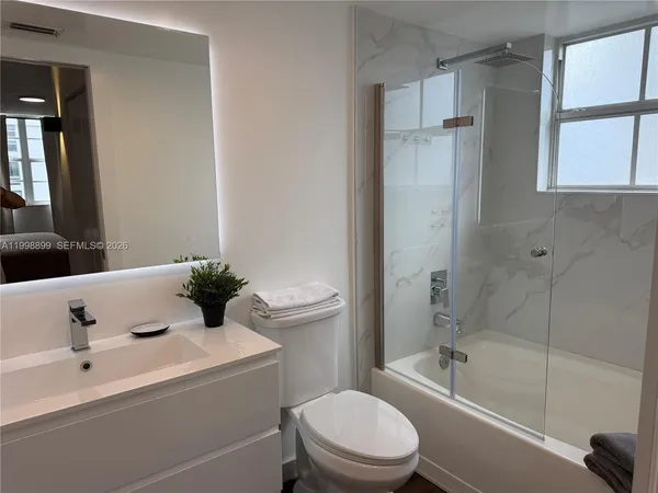 $2,100 | 19555 East Country Club Drive, Unit 8602, Aventura, FL 33180