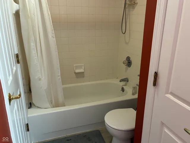 $310,000 | 464 East St Clair Street, Indianapolis, IN 46202