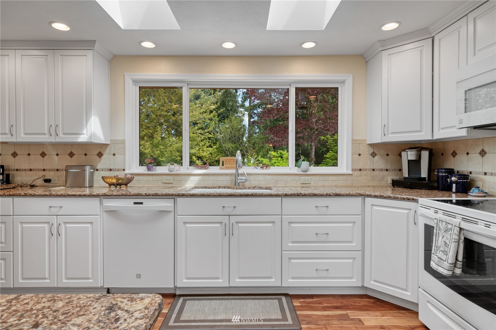 17515 24th Avenue Southeast Bothell, WA 98012 - Photo 9 of 39