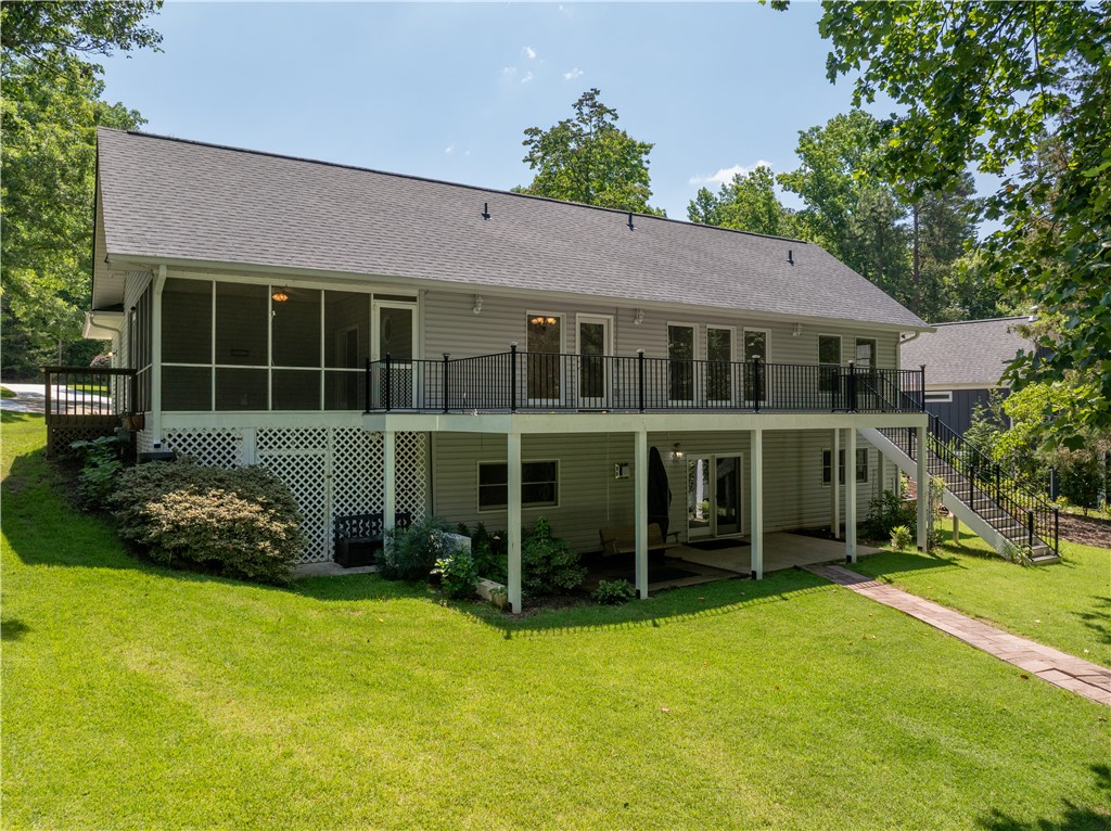 113 Cane Creek Harbor Road Seneca, SC 29672 - Photo 2 of 46