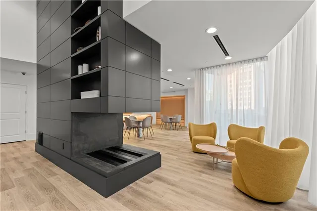 $2,995 | 3324 Peachtree Road Northeast, Unit 2001, Atlanta, GA 30326