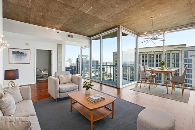 $2,995 | 3324 Peachtree Road Northeast, Unit 2001, Atlanta, GA 30326