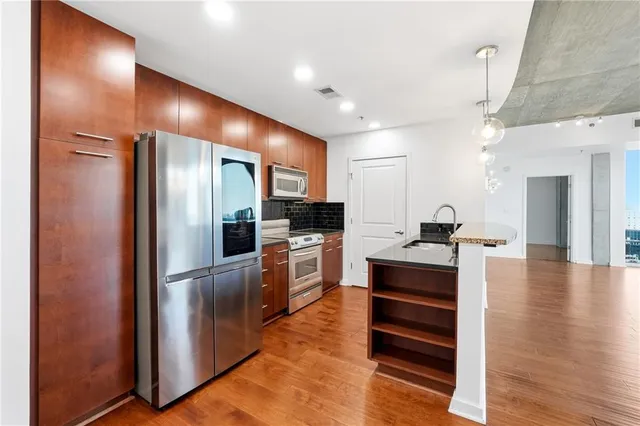 $2,995 | 3324 Peachtree Road Northeast, Unit 2001, Atlanta, GA 30326