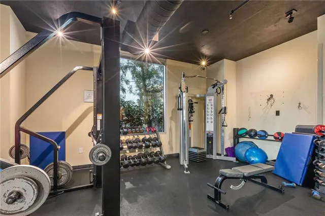 $2,995 | 3324 Peachtree Road Northeast, Unit 2001, Atlanta, GA 30326