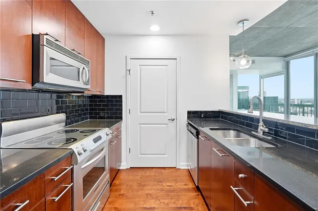 $2,995 | 3324 Peachtree Road Northeast, Unit 2001, Atlanta, GA 30326