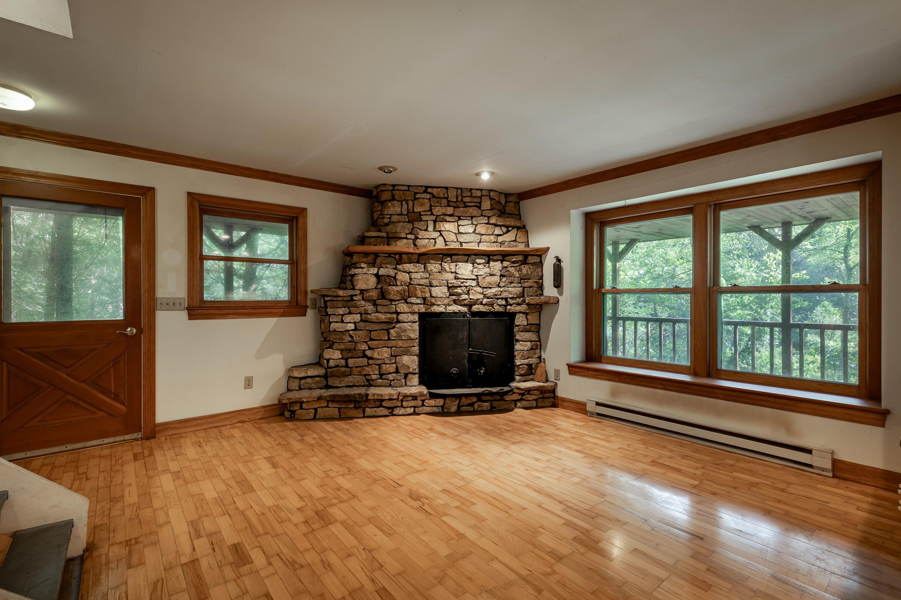 S7993 Taylor Road Wheatland, WI 54624 - Photo 5 of 28 Living Room