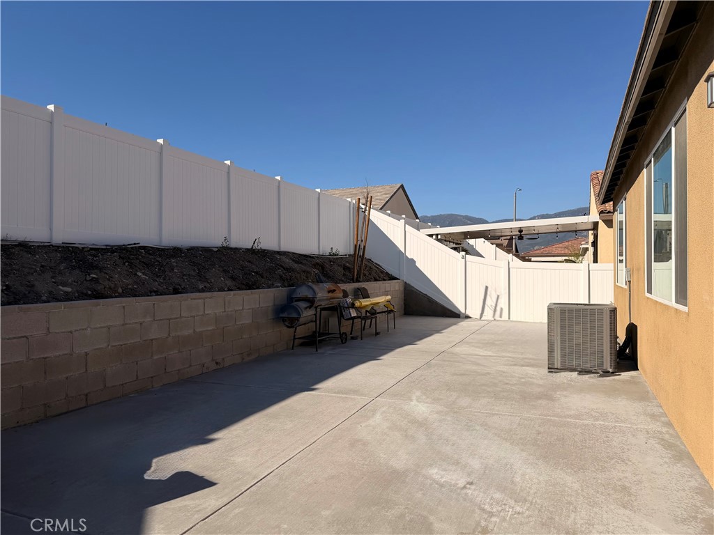 562 Hudson Way Rialto, CA 92377 - Photo 5 of 5 a view of storage and utility