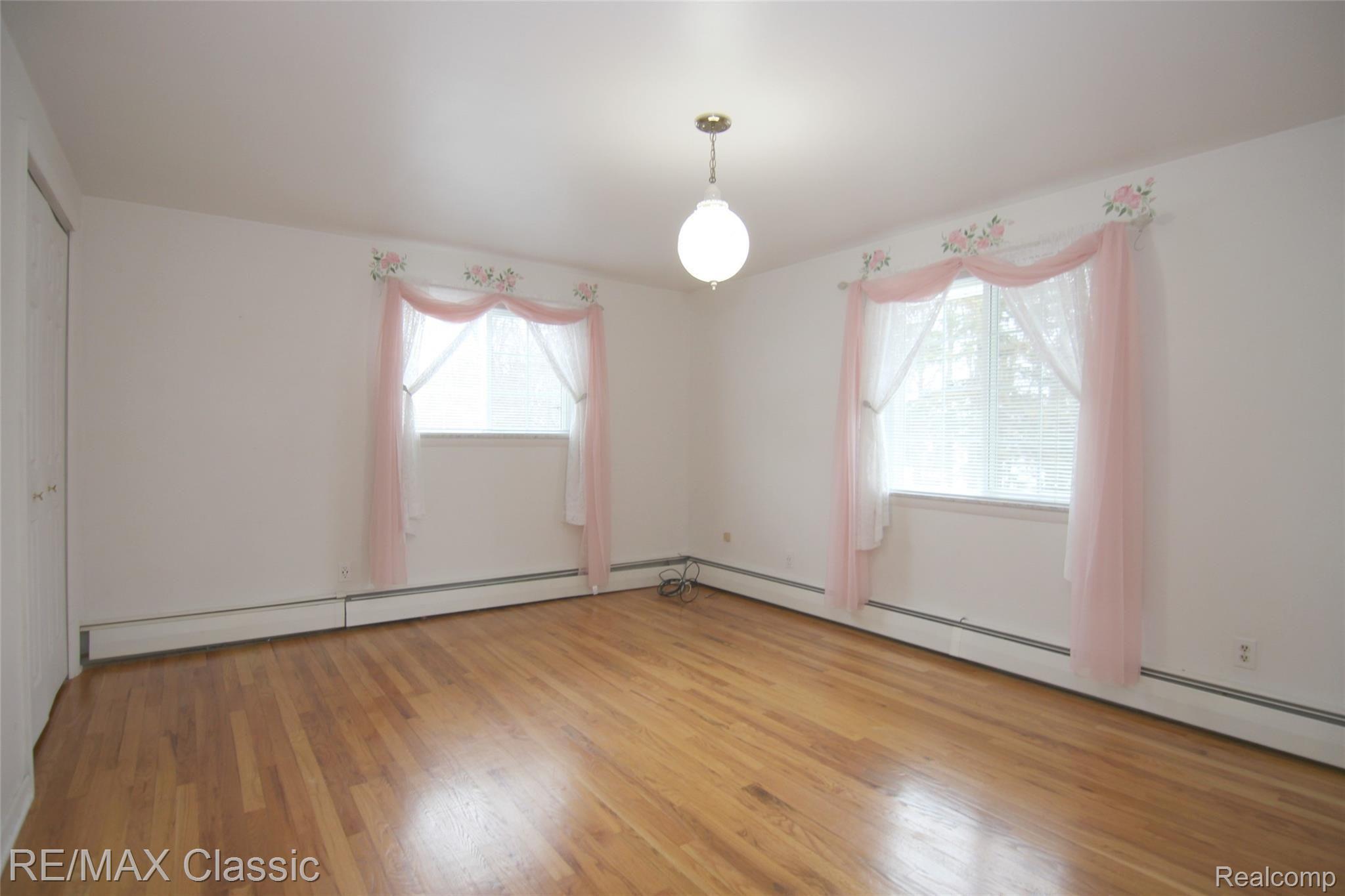 16374 Tucker Road Holly, MI 48442 - Photo 17 of 27 Bedroom