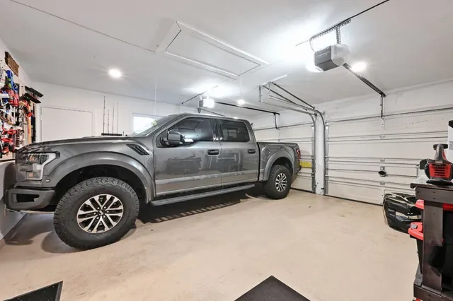 $2,150 | 805 Huntingdon Place, Austin, TX 78745