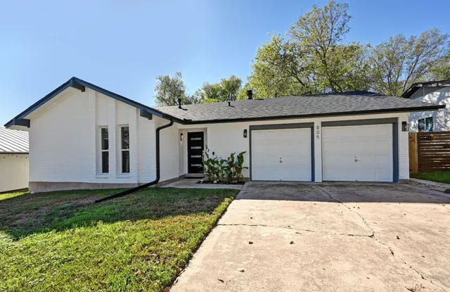 $2,150 | 805 Huntingdon Place, Austin, TX 78745