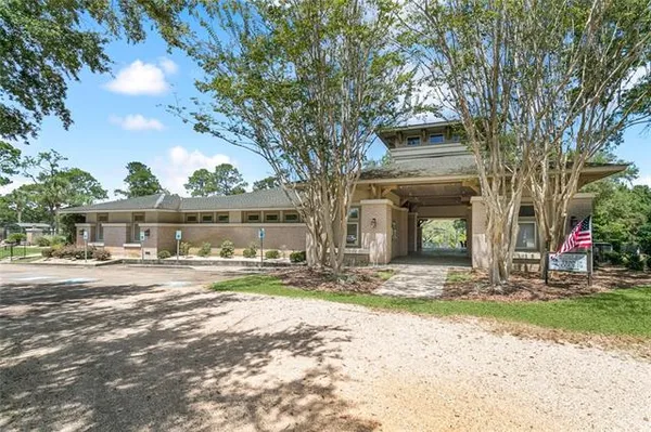 $3,100 | 125 Golf Cottage Drive, Unit 2A, Abita Springs, LA 70420