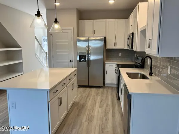 $1,895 | 8372 Paramount Point, Winnabow, NC 28479