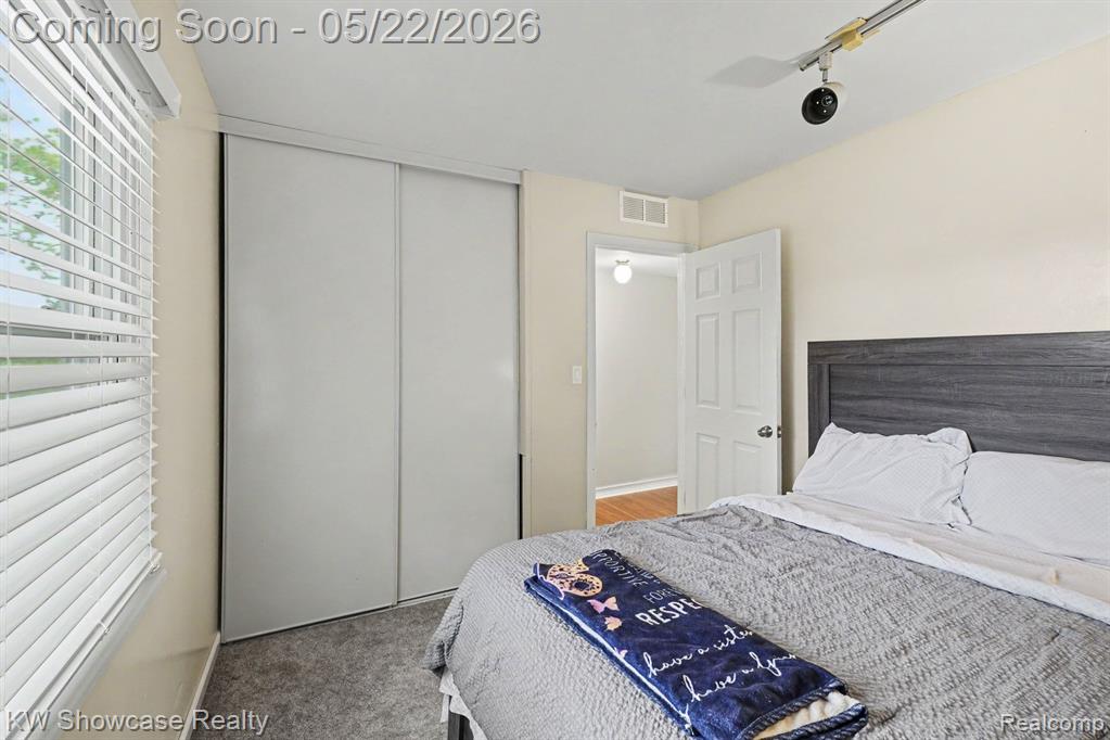 40652 Village Wood Road Novi, MI 48375 - Photo 15 of 37