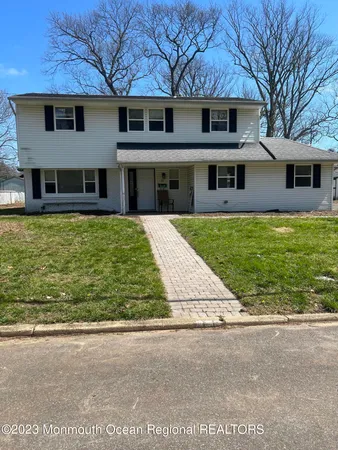 $2,625 | 11 Barbara Lane, Oakhurst, NJ 07755