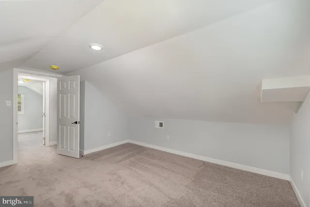 an empty room with an empty space