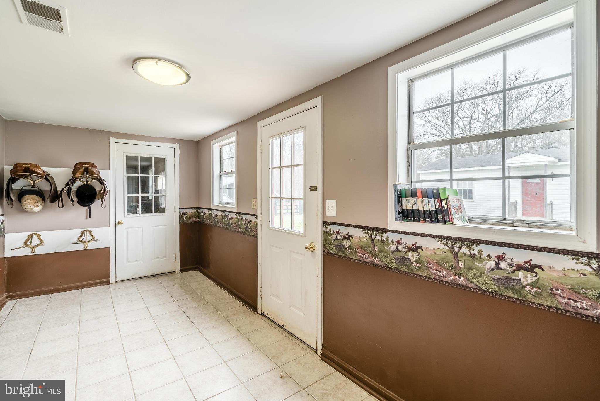 8258 Kines Road Warrenton, VA 20187 - Photo 15 of 26 Interior (General)