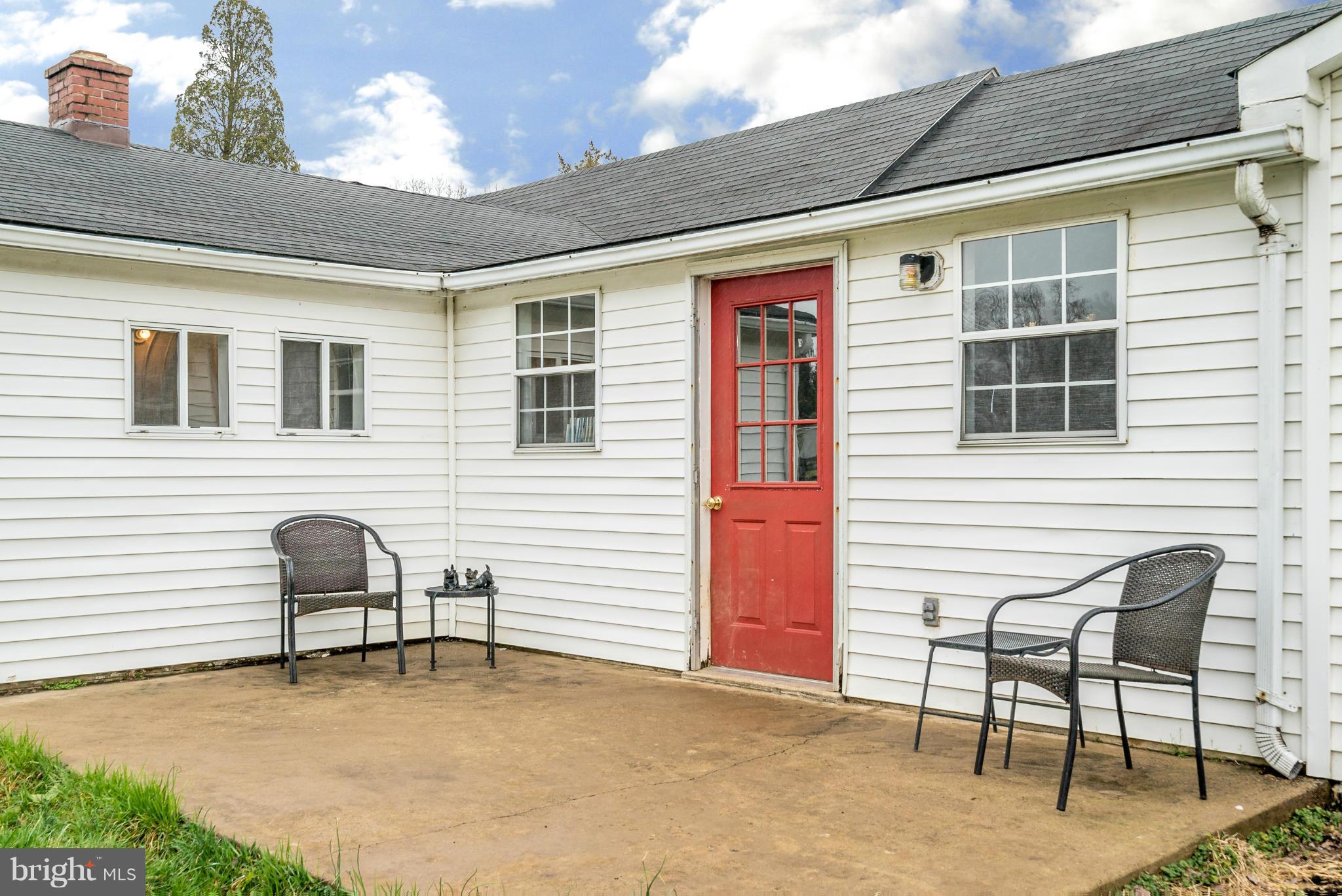 8258 Kines Road Warrenton, VA 20187 - Photo 17 of 26 Exterior (Rear)