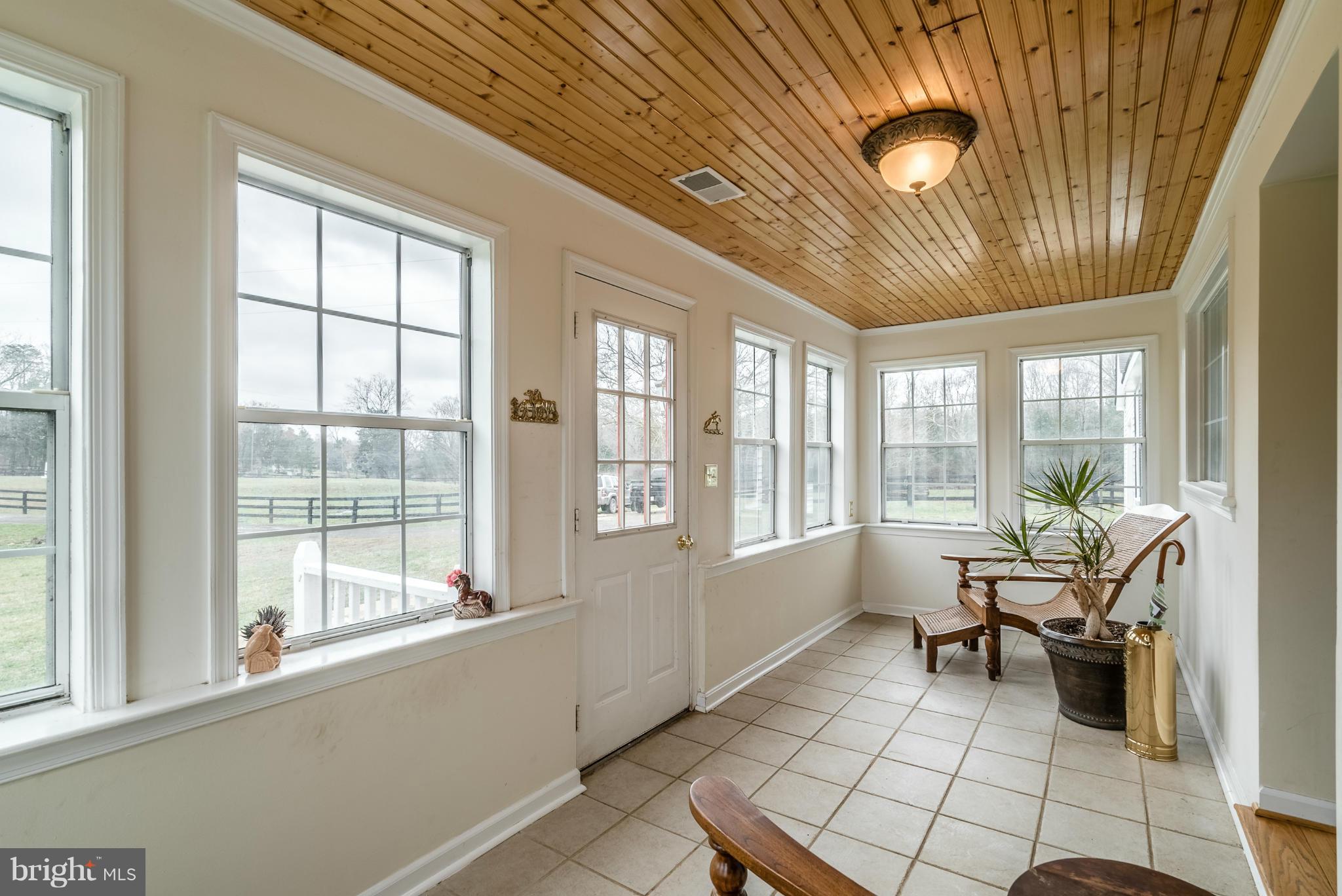 8258 Kines Road Warrenton, VA 20187 - Photo 3 of 26 Interior (General)