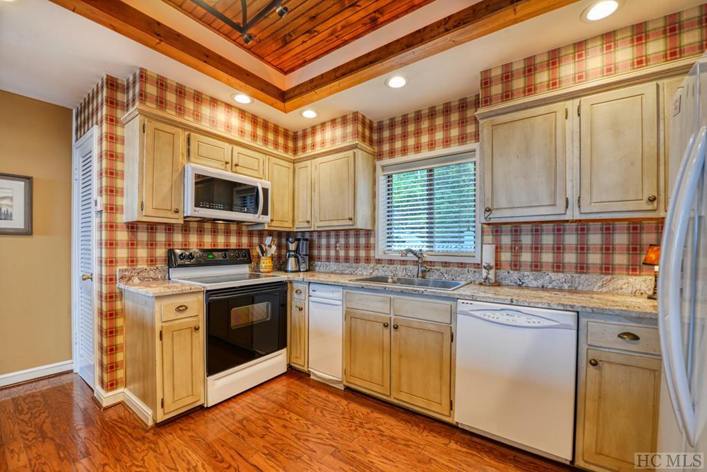 705 Vz Top Road, Unit 705 Highlands, NC 28741 - Photo 7 of 50 Gallery Image 7