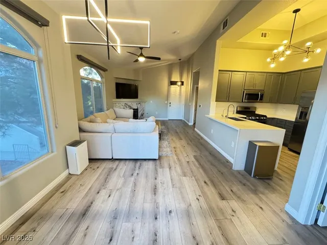 $1,655 | 700 Carnegie Street, Unit 4424, Henderson, NV 89052